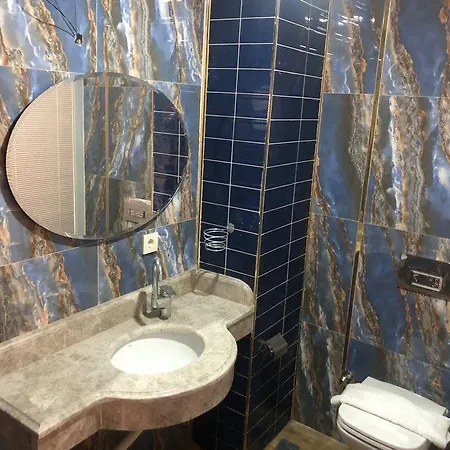 Golden Hill Downtown 5*