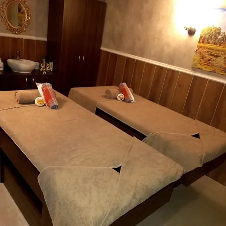 Golden Hill Downtown Hotell 5*