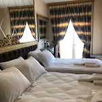 Golden Hill Downtown מלון