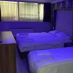 מלון Golden Hill Downtown 5*