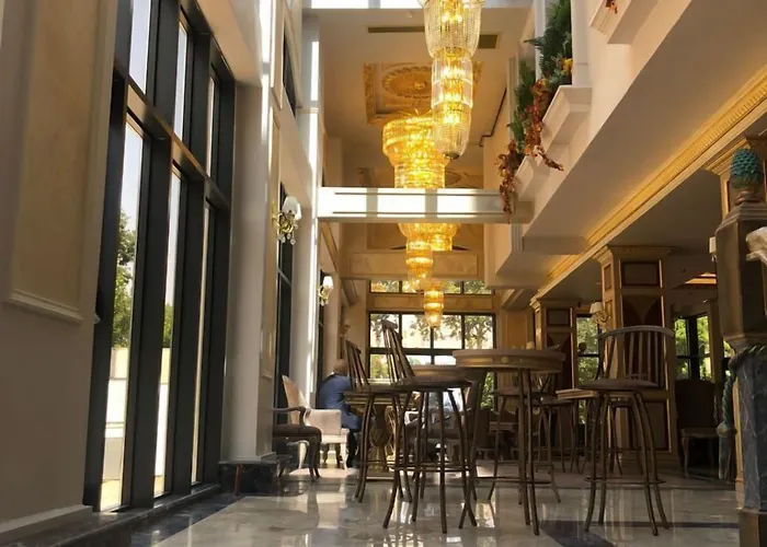 Golden Hıll Downtown