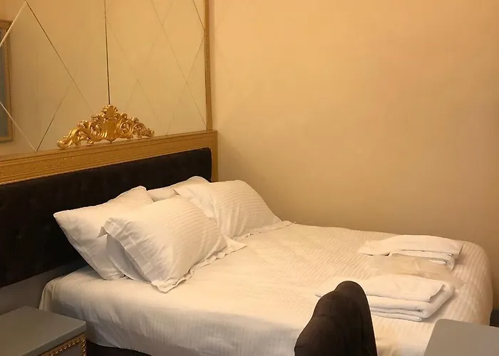 Golden Hıll Downtown