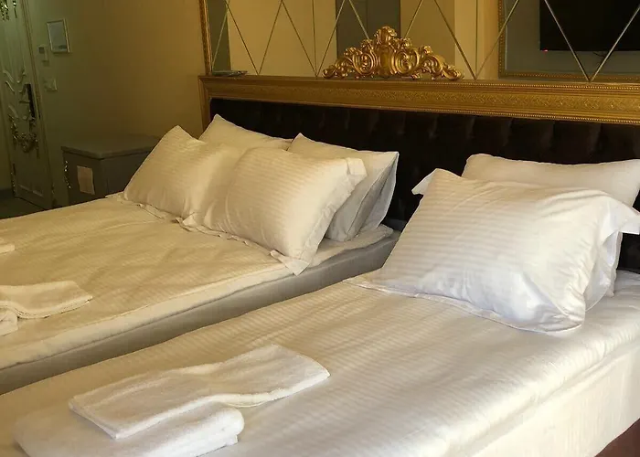 Отель Golden Hill Downtown 5*