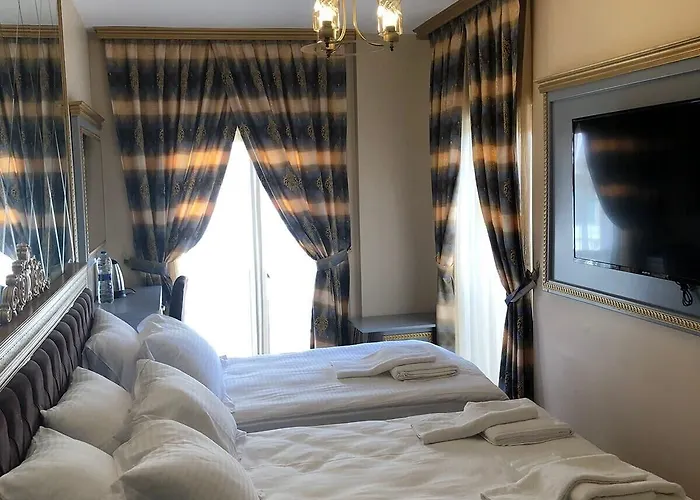 Golden Hill Downtown Отель 5*